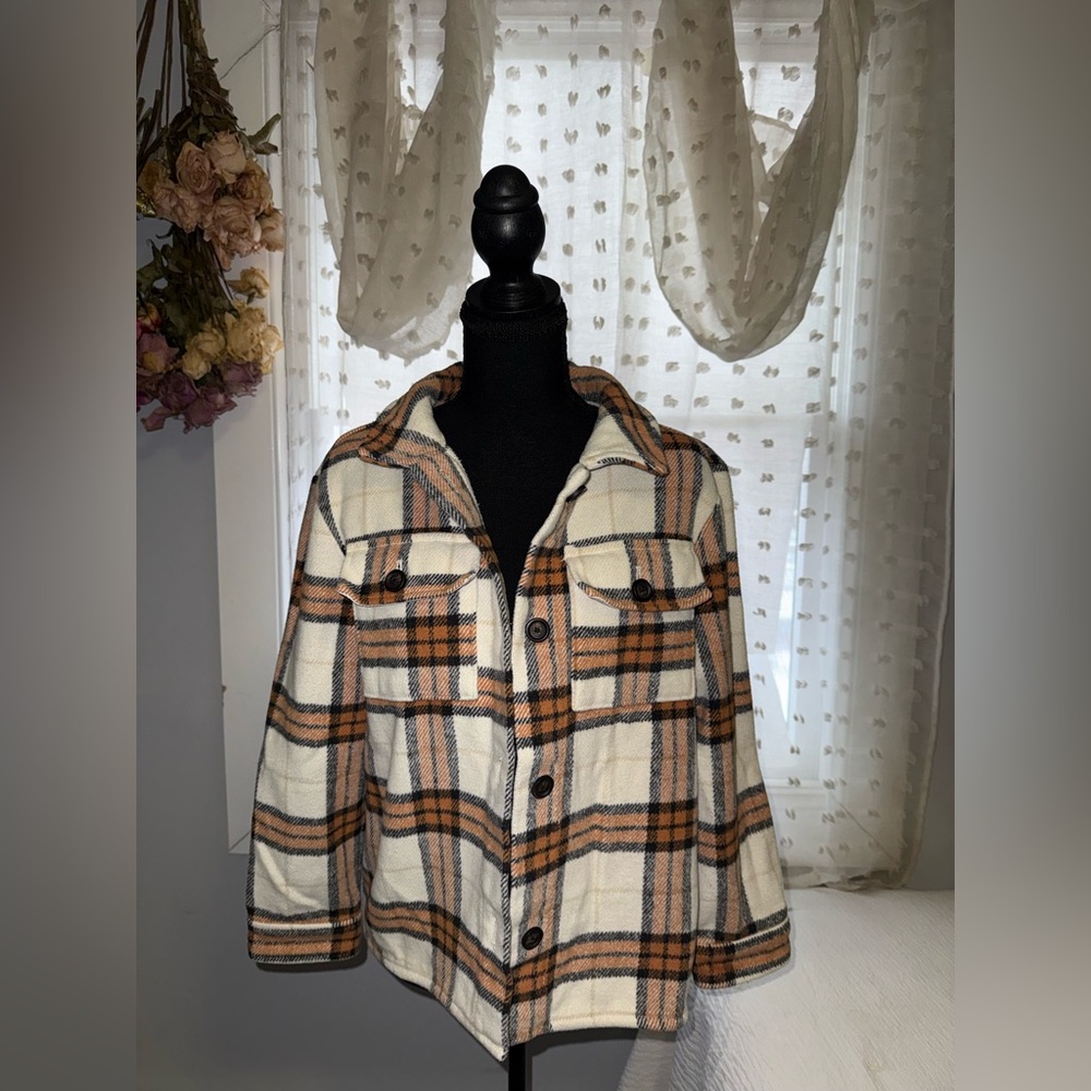 Old Navy Plaid Utility Jacket in Cream and Brown